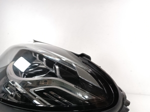 Mercedes Benz C-Class 205 (2014–2021) Esituli A2059065906 - 9