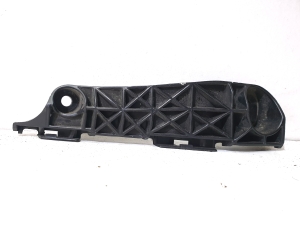 Front bumper bracket - 5253542020