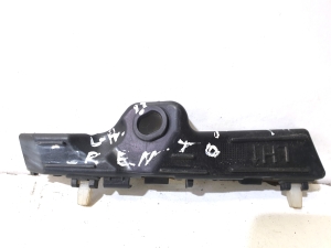Front bumper bracket - 865132P500