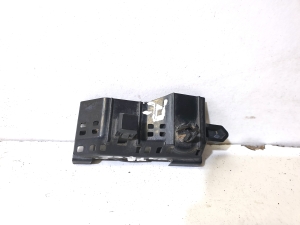 Subaru Outback (2003–2009) Front bumper bracket - 3
