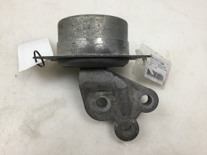 Engine mount - V04640