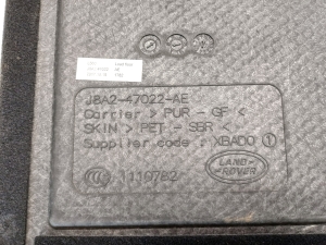 Land Rover Velar (2017–2026) Kofferraumteppich J8A2-47022-AE - 2