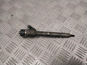  Fuel injector 