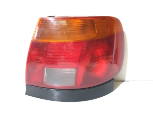  Rear corner lamp 