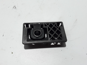  Cooling radiator bracket 