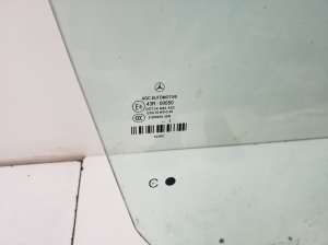 Mercedes Benz E-Class W207 (2009–2017) Esiukse klaas A2077250210 - 2