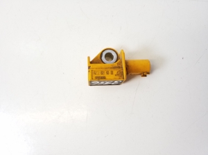 Mercedes Benz E-Class W207 (2009–2017) Airbagsensor A2128210351 - 3