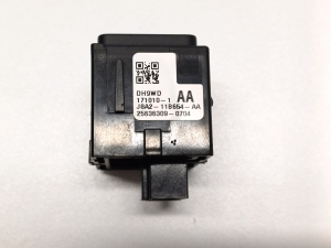 Land Rover Velar (2017–2026) Trunk opening switch J8A2-11B654-AA - 3