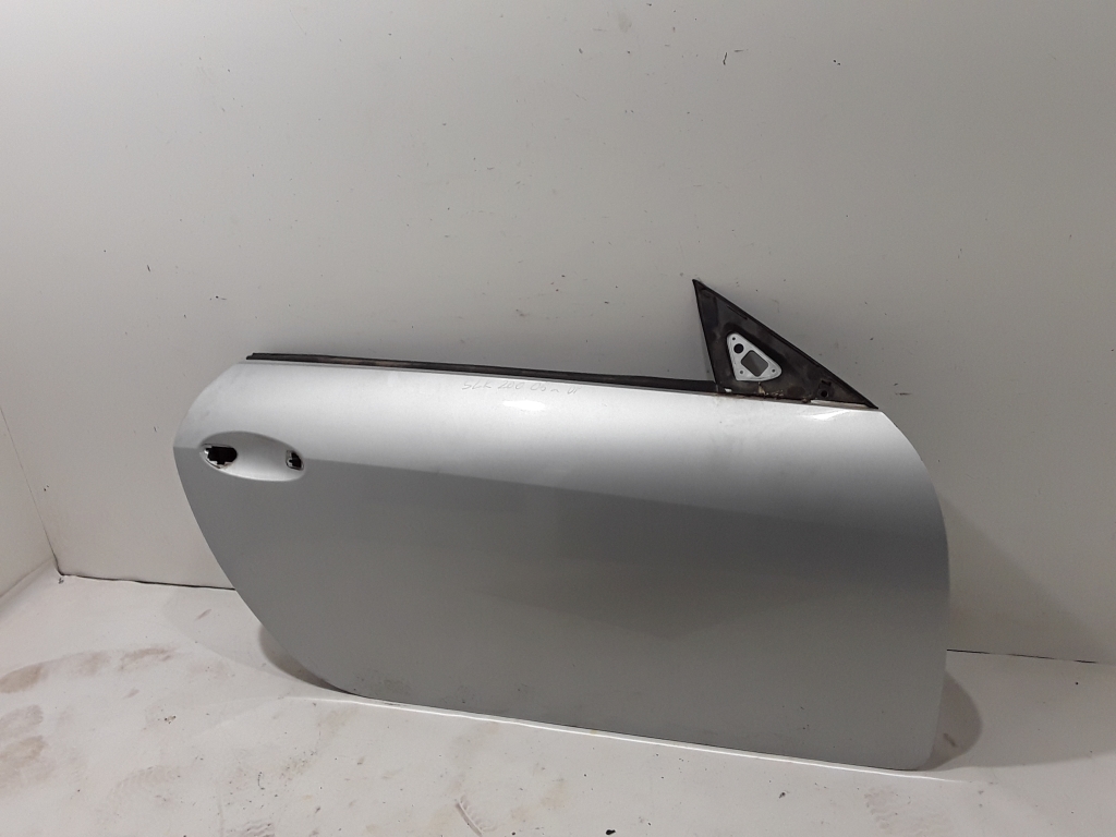Mercedes Benz SLK-Class 171 (2004–2011) Esiuks A1717200205 Mercedes Benz SLK-Class 171 (2004–2011) Esiuks A1717200205