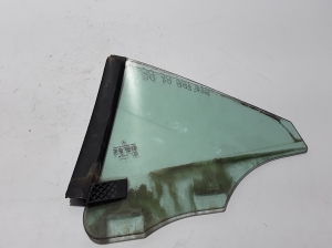 Mercedes Benz SLK-Class 171 (2004–2011) Seitenscheibe hinten (Karosserie) A1716700210 - 2
