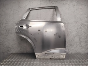 NISSAN Qashqai J-12 (2021–2026) Tür hinten