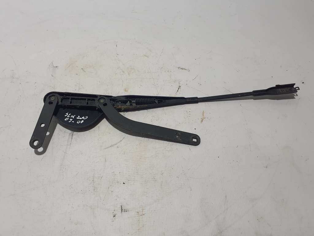 Mercedes Benz SLK-Class 171 (2004–2011) Windshield wiper arm A1718200440 Mercedes Benz SLK-Class 171 (2004–2011) Windshield wiper arm A1718200440