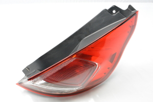 Ford Fiesta VI (2008–2017) Eckleuchte hinten C1BB13404A - 2