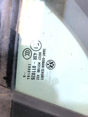 Volkswagen Passat B8 (2014–2023) Dreiecksscheibe Tür vorne 43R011026 - 4
