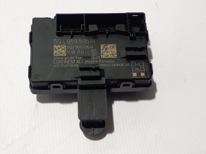   Rear side door control unit  - 5Q4959595H 