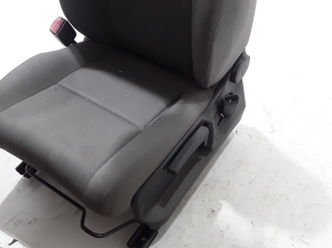 RENAULT Megane III (2008–2016) Esiiste ja selle osad - 2
