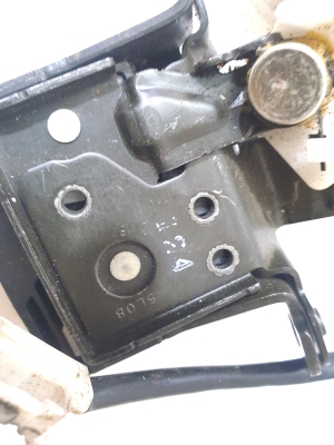 Mazda 3 (2003–2009) Trunk lid lock - 2