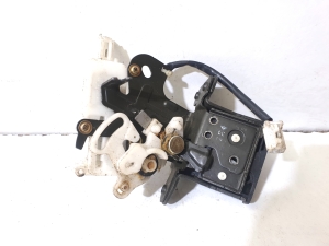 Mazda 3 (2003–2009) Trunk lid lock - 3