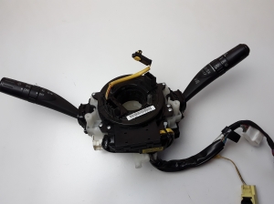Schalter und seine Teile - 83111FG480