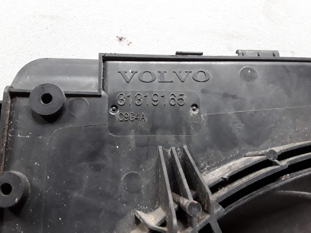 VOLVO V40 2 generation (2012-2020) Диффузор 31319165 25996674