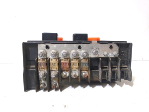  Fuse blocks 