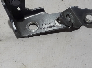 Ford Mustang Mach-E Mach-E (2020–2026) Front door lower hinge JX7Z5822810A - 3