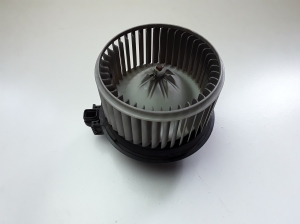 Hyundai i20 (2008–2014) Heater blower motor F00S330056 - 2