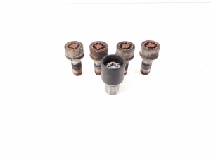 Mercedes Benz SLK-Class 172 (2011–2026) Radmuttern, Schrauben B66470155 - 2