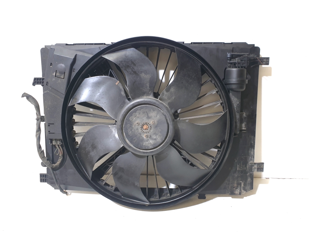 MERCEDES-BENZ C-Class W204/S204/C204 (2004-2015) Engine Cooling Fan Radiator 25985200