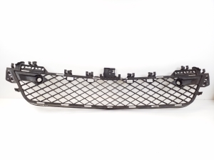 Mercedes Benz C-Class 204 (2007–2014) Priekšējā bampera apakšējā reste A2048851324 - 3