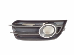 Front bumper lower grille - 8X0807682A