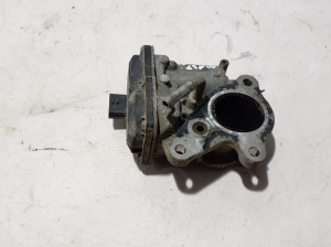  EGR valve 