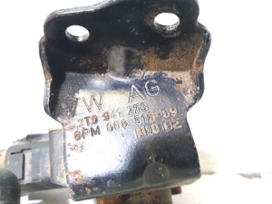 Skoda Superb (2008–2015) Andur tagumisel rummul 1T0907503 - 2