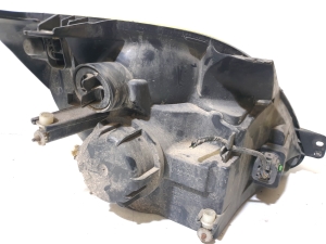 Ford Focus (1998–2005) Scheinwerfer vorne 0374E - 2