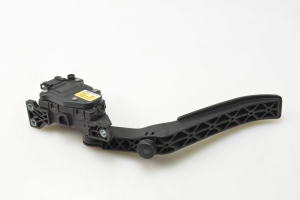 AUDI Q7 (2006–2015) Accelerator pedal 7L0723507B - 5