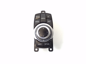 BMW 5 SERIES F10 (2010–2017) AUX-Anschluss 9237653 - 5