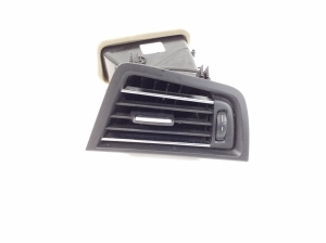   Armatuurlaua ventilatsioonivõred  - 9166894 