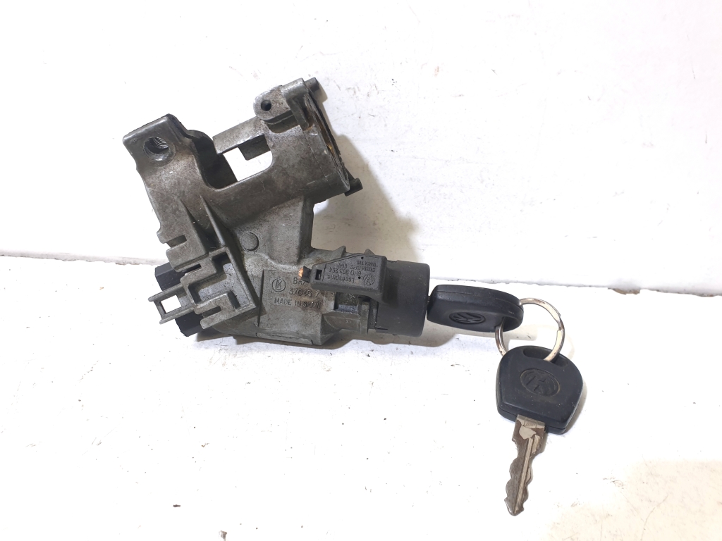 VOLKSWAGEN Polo 3 generation (1994-2002) Ignition Lock 357905851F 26053530