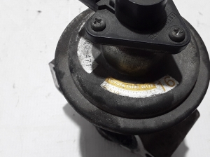  EGR valve 