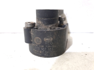 Volkswagen Touareg I (2002–2010) Sensor an der Hinterradnabe H7L6616571 - 2