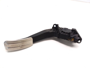   Gaspedal  - H1BC-9F836-A1D 