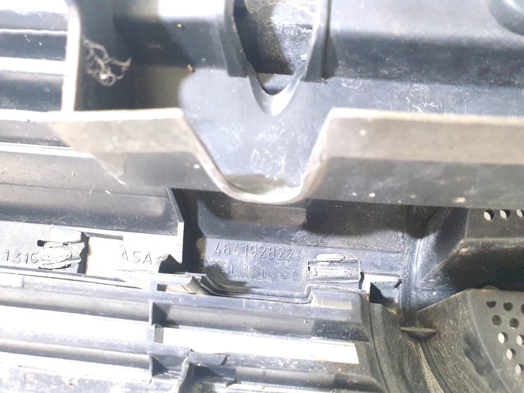 OPEL Vectra C (2002-2005) Решетка радиатора переднего бампера 464192822 26243348