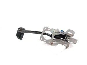 Mazda 2 (2014–2026) Piduripedaal DA7S43300A - 3