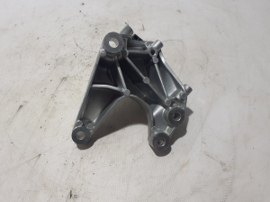 VOLVO C 40 I (2022–2026) Engine mount 32380056 - 3