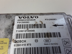 VOLVO XC70 (2007–2016) Airbag module 31295083 - 3