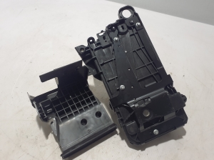 VOLVO C 40 I (2022–2026) Akumulatora turētājs 32348533 - 4