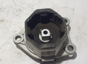 VOLVO C 40 I (2022–2026) Engine mount 31686296 - 3