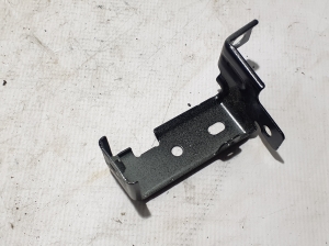 VOLVO C 40 I (2022–2026) Front fender bracket 31469374 - 3