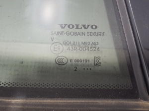 VOLVO C 40 I (2022–2026) Aizmugurējo sānu durvju trīsstūrveida stikls 32132258 - 3