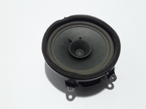   Rear side door speaker 